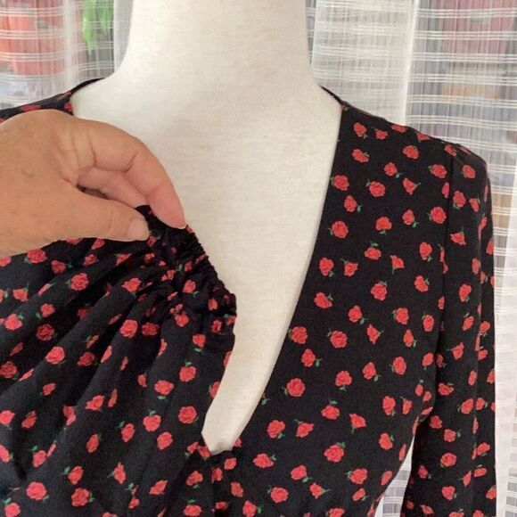 NWT TOPSHOP Ditzy Rose Button Front Midi Prairie Dress Women’s 8 Black Red - Picture 9 of 13